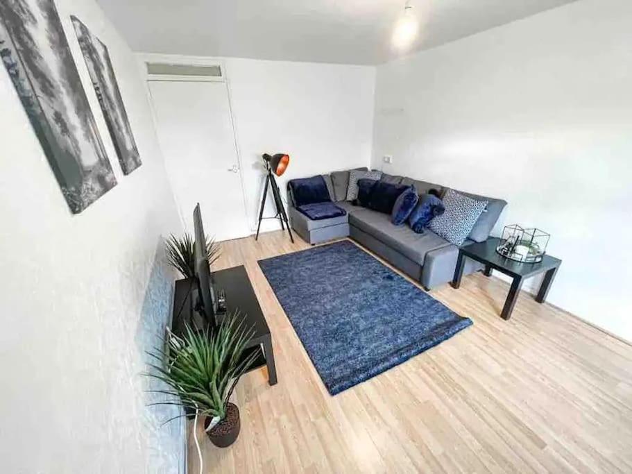 Spacious Two Bedroom Flat London Exterior photo